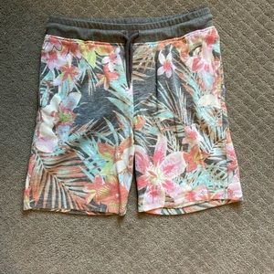 Floral print comfy shorts size Mens small